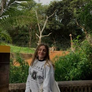 Meet your Posher, Alyssa